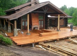 Bëni vetë ndërtimin hap pas hapi të një verande të mbuluar prej druri Ndërtimi i një verande
